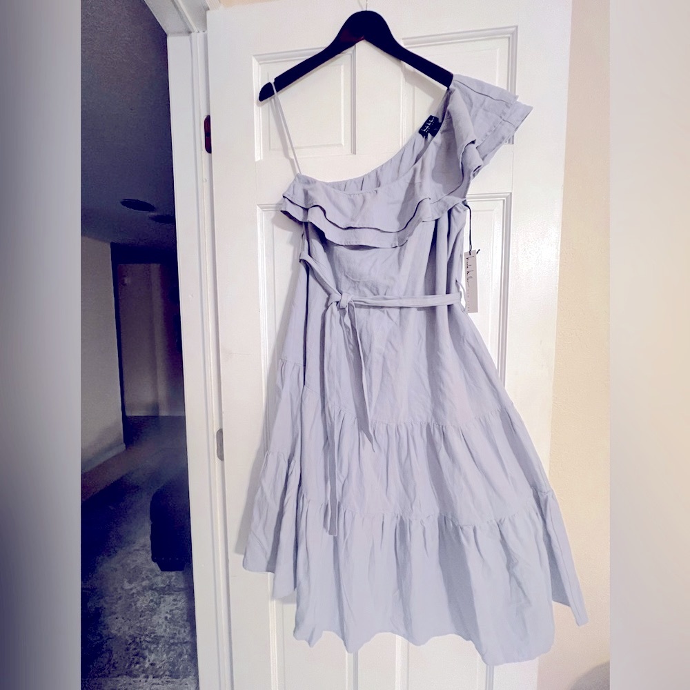 NWT….. Nicole Miller…..Lite Denim Blue